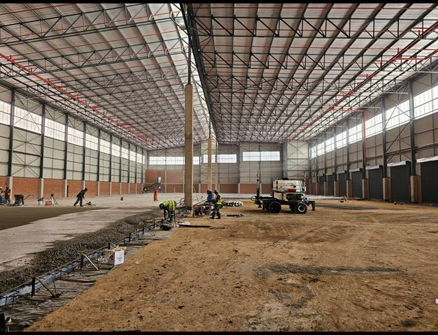 7,730M² WAREHOUSE TO LET IN NORTH RIDING